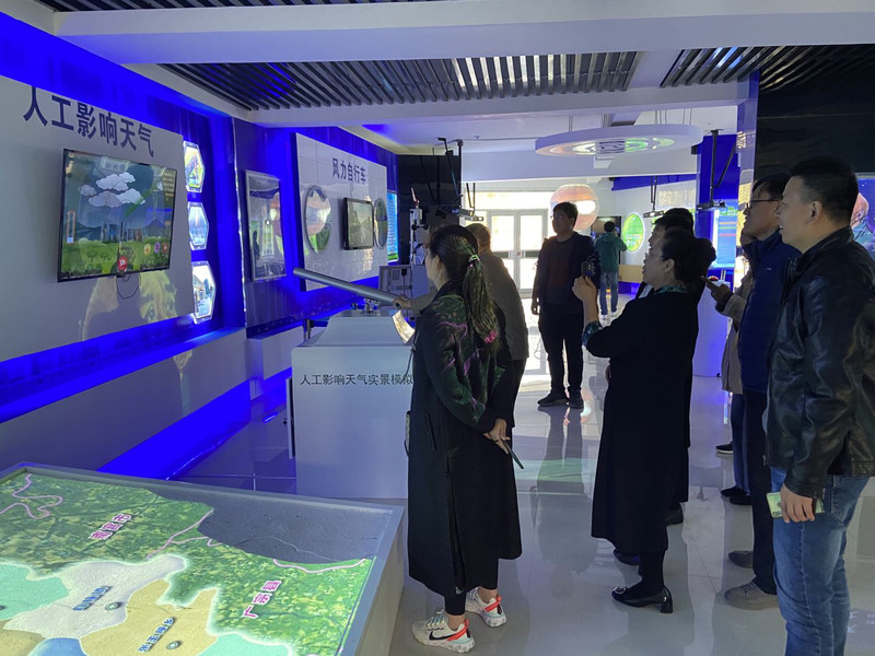 保定市局唐山市局领导参观科普馆.jpg