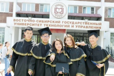 正在国外联办院校学习的留学生_副本.jpg